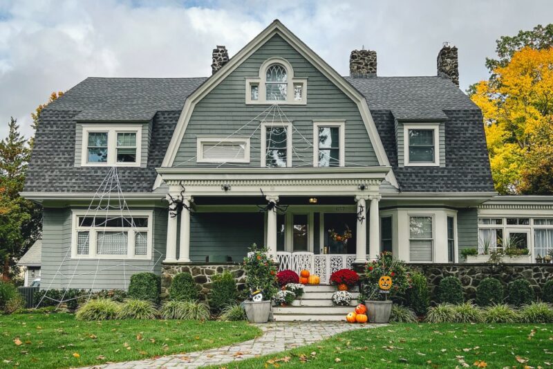How a New York Mansion Became 'The Watcher' House - 'The Watcher' Set